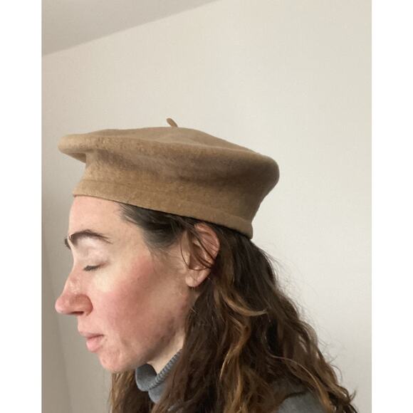 Vintage Classic Tan Wool Beret Hat Unmarked Tagless Small Size Youth? - Picture 4 of 6